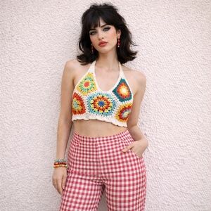 Peter Nygard Red and White Gingham  Capris LUXE SLIMS Large